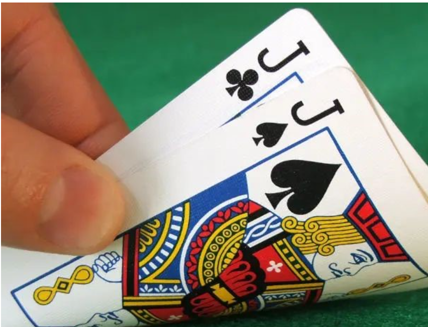 “德州扑克制胜策略：知乎玩家经验分享”